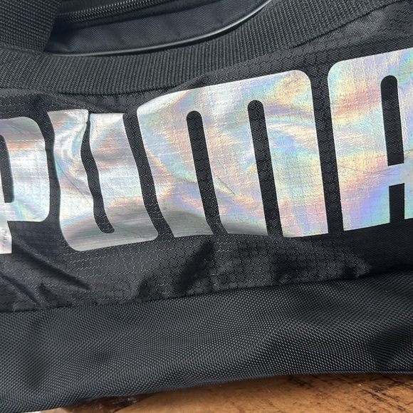 🖤 Puma Duffle Bag - Picture 2 of 7